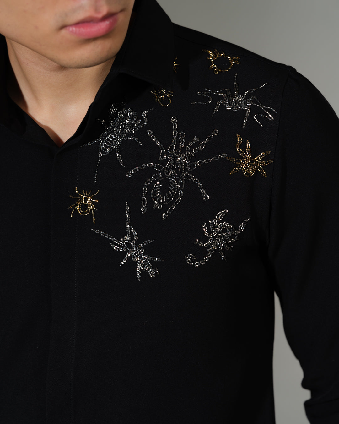 TRIBAL SPIDERS BLACK