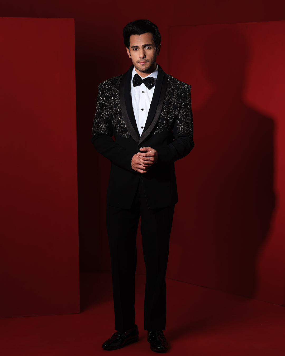 HEXA TUXEDO SET