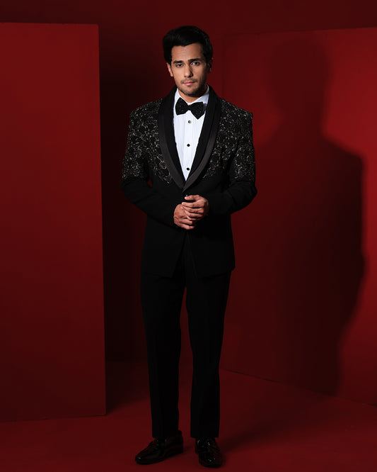 HEXA TUXEDO SET