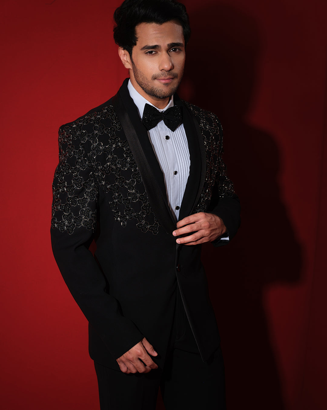 HEXA TUXEDO SET